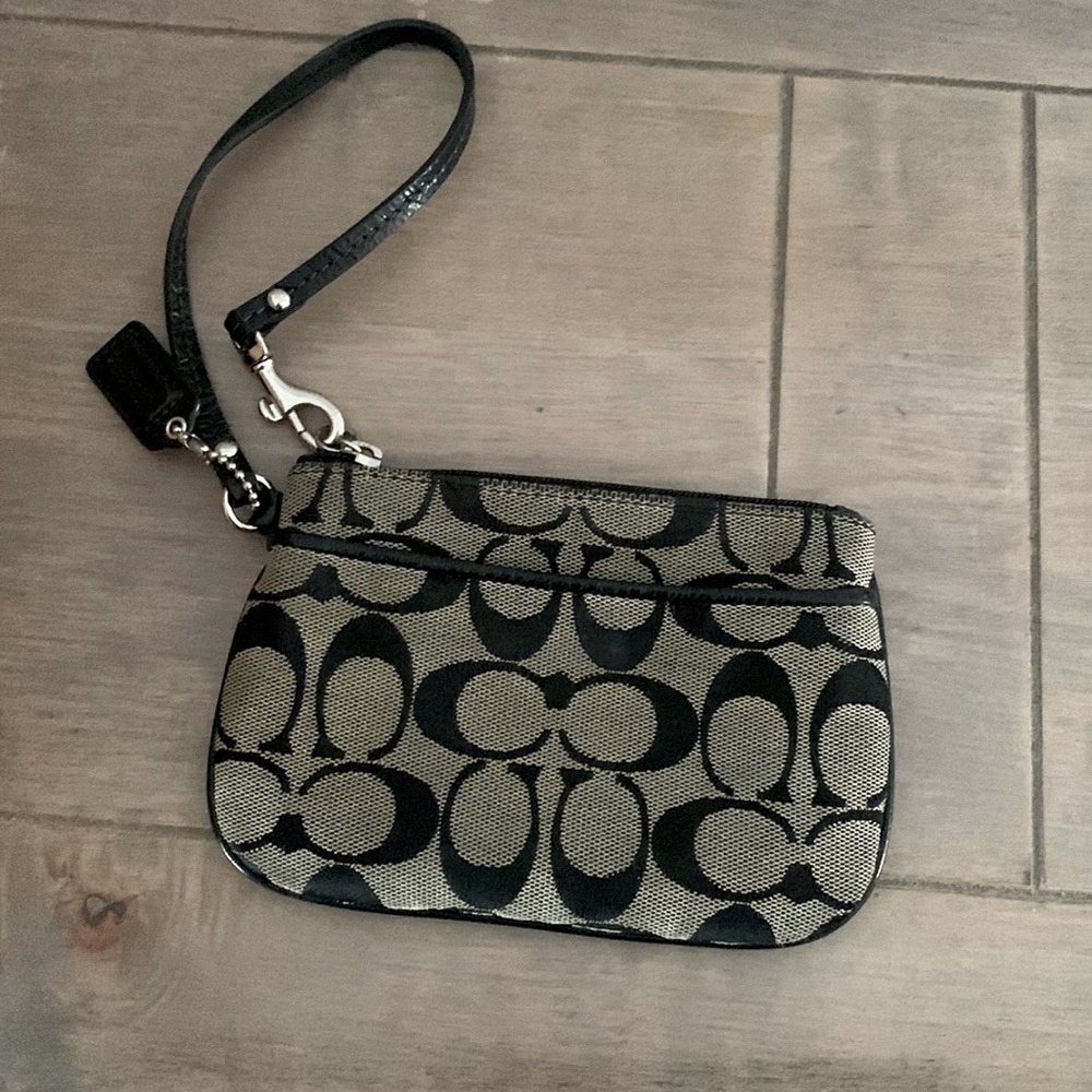 Coach wristlet - good condition
